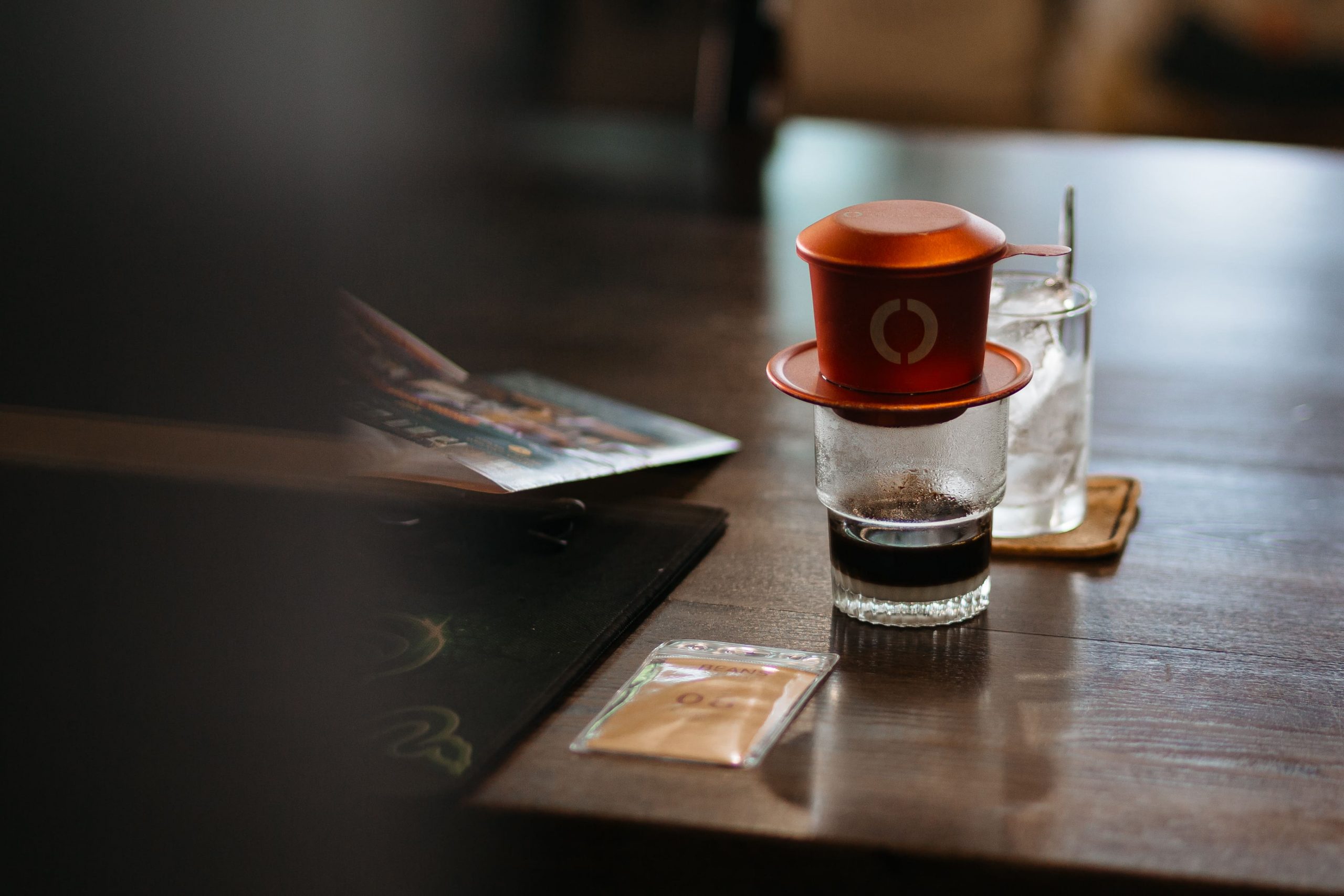 văn hoá cafe và trà việt nam, hình ảnh cà phê phin - văn hoá cà phê việt